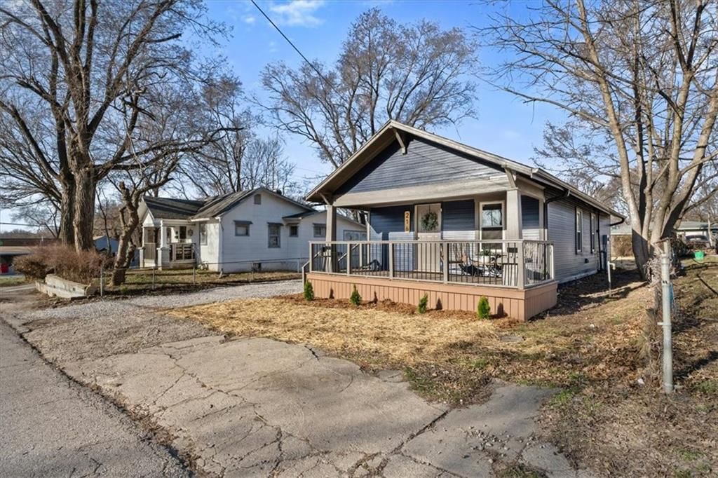 216 S Rogers Street — photo 18