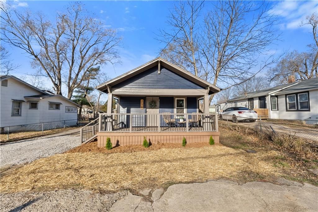 216 S Rogers Street — photo 19