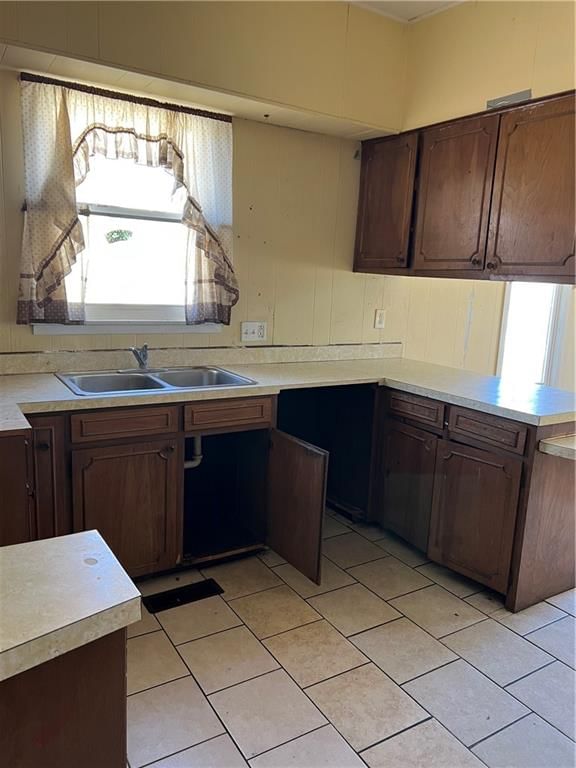 2501 Broadway Avenue — photo 12