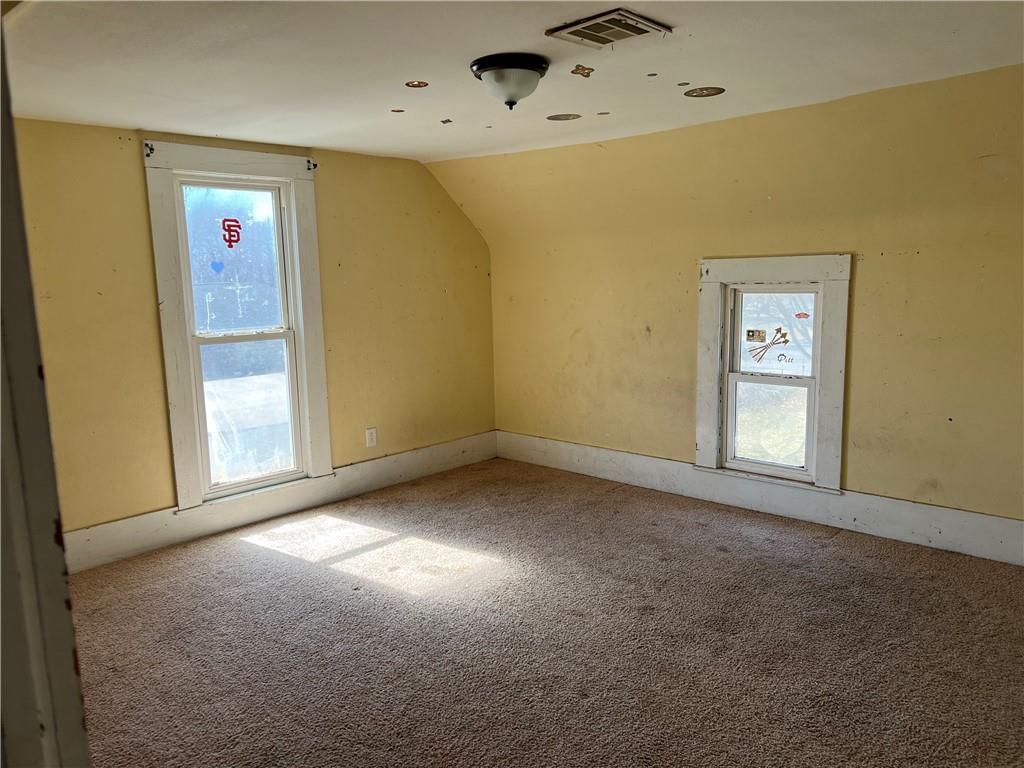2501 Broadway Avenue — photo 16
