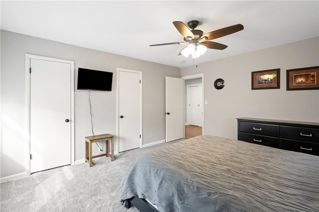 810 S Chestnut Street — photo 13