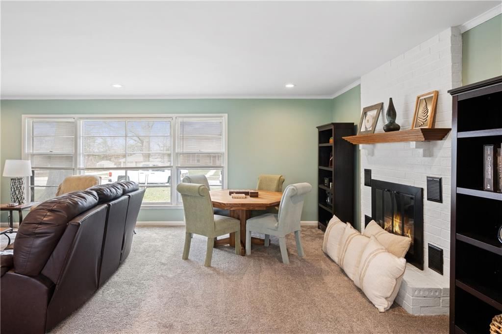 810 S Chestnut Street — photo 10