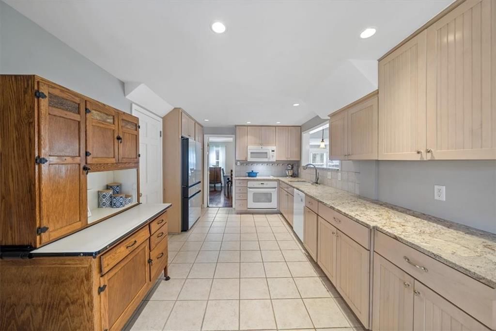 1207 W 70th Terrace — photo 17