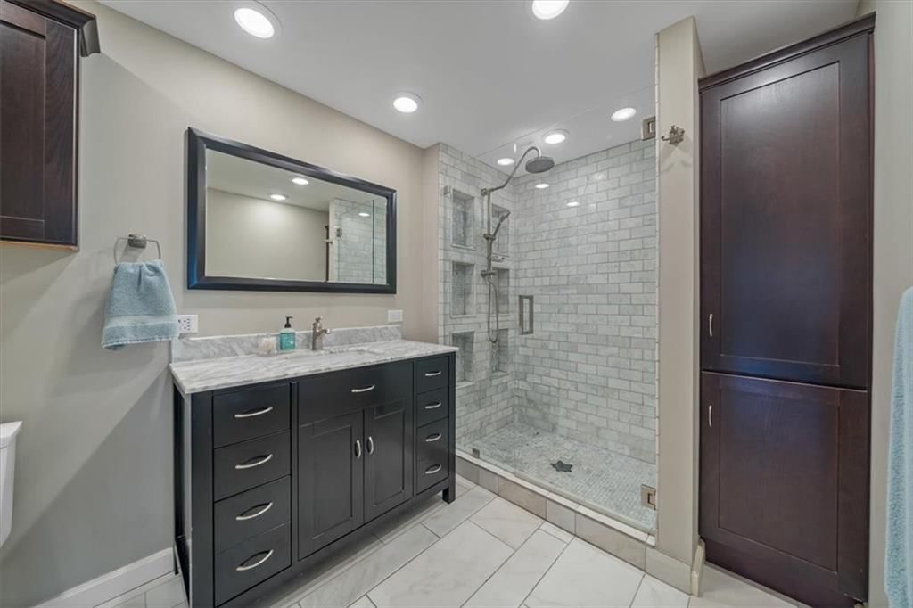 1207 W 70th Terrace — photo 25