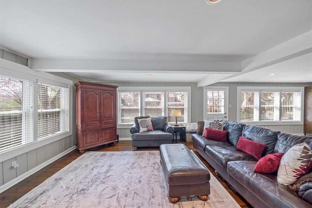 1207 W 70th Terrace — photo 10