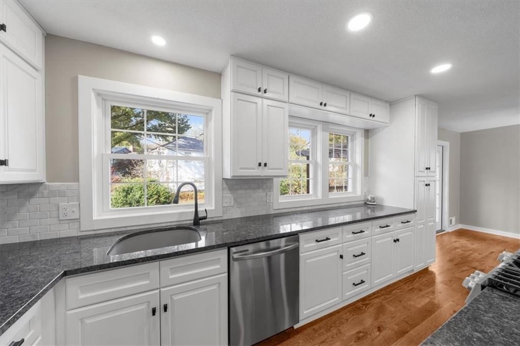 8508 W 88TH Terrace — photo 11