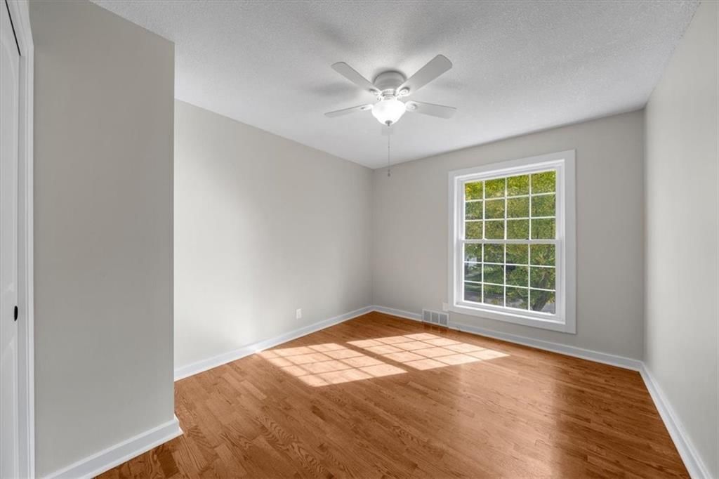 8508 W 88TH Terrace — photo 16