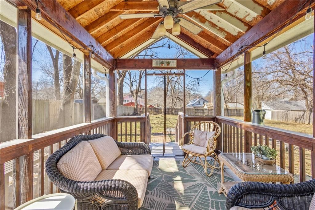 9032 Haskins Street — photo 15