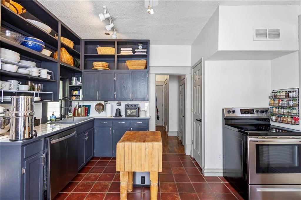 9032 Haskins Street — photo 10