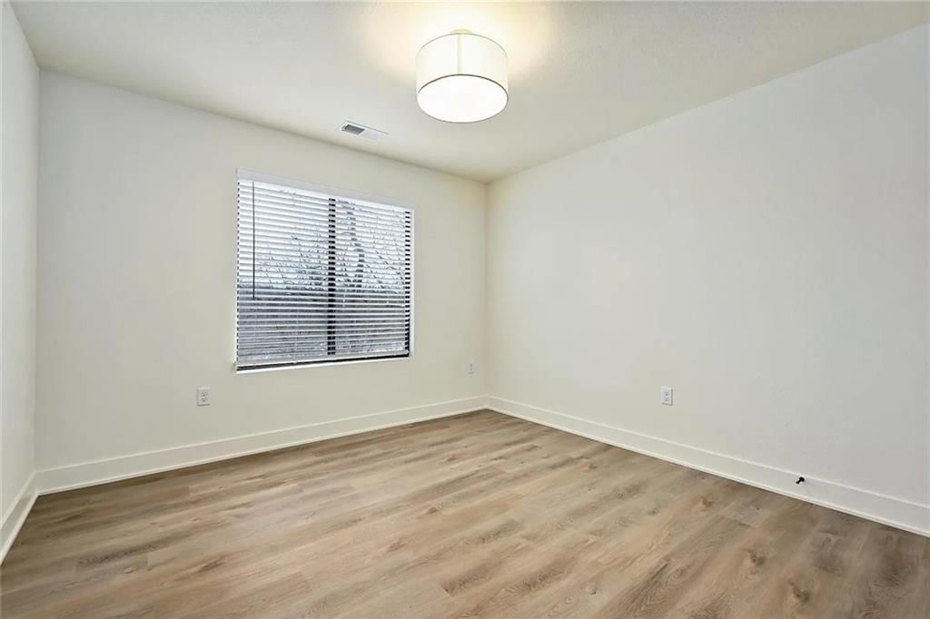 Photo 20 of 25 - 6506-6508 Marsh Avenue
