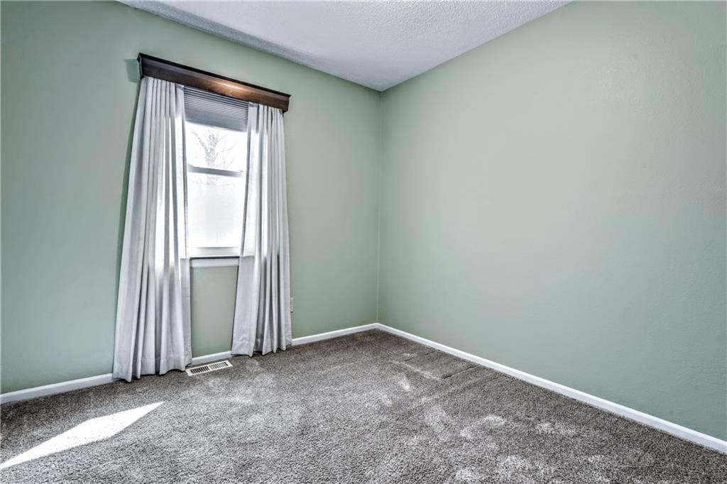 406 SE Jackson Street — photo 18