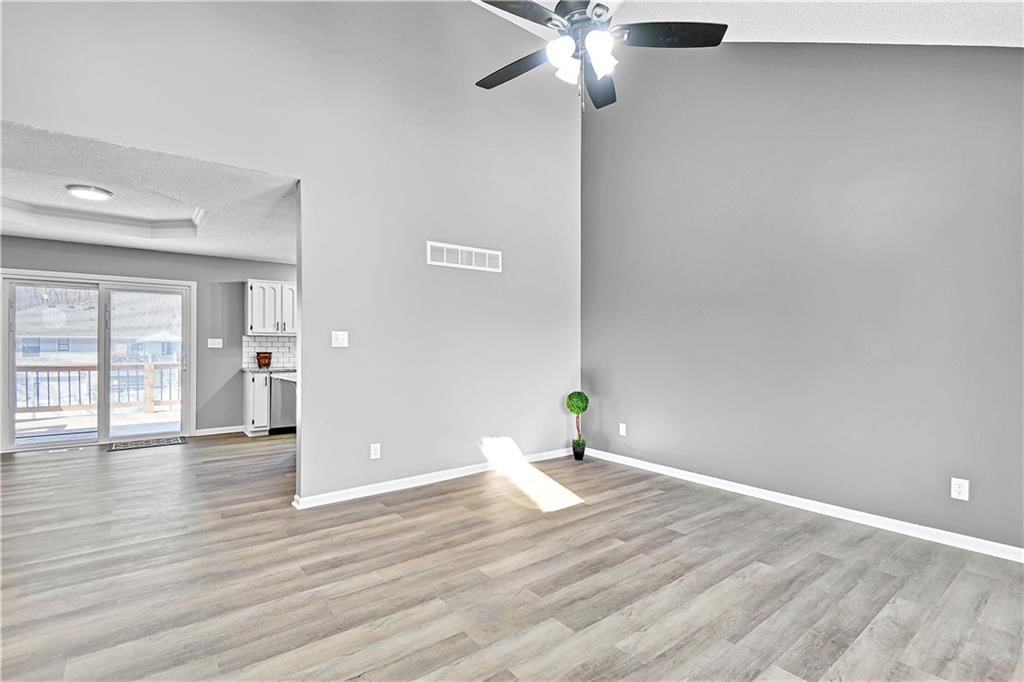 1116 NE PIERCE Place — photo 5