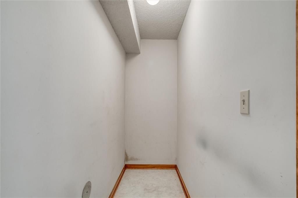 921 Swallow Circle — photo 20