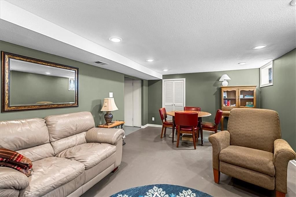 7700 W 95th Terrace — photo 31