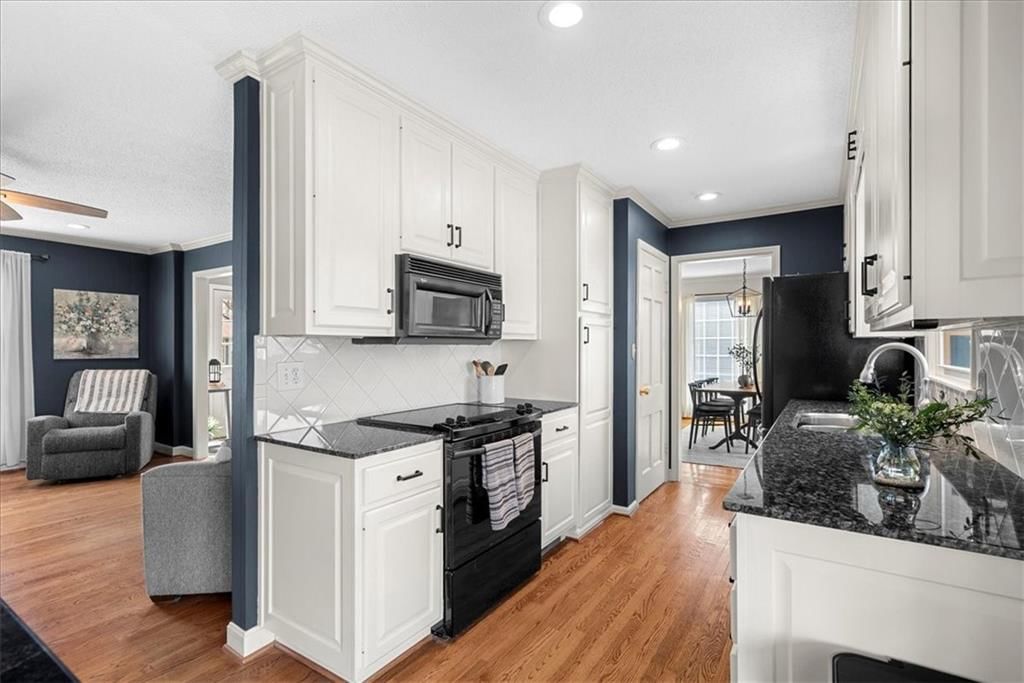 7700 W 95th Terrace — photo 9
