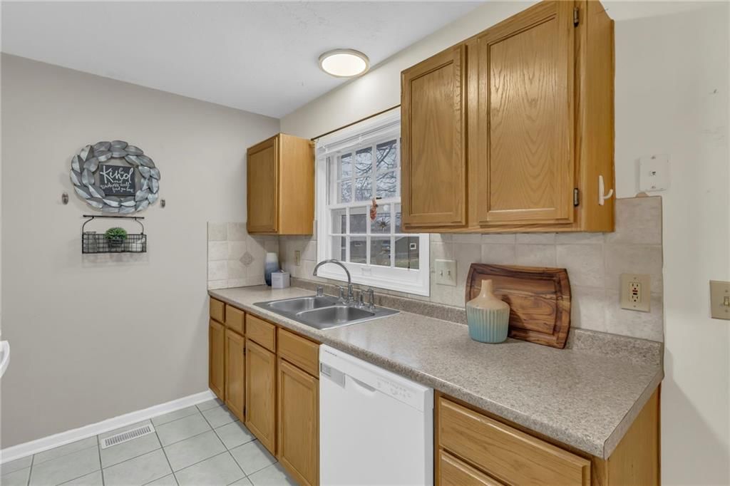 1503 W 2nd Street — photo 11