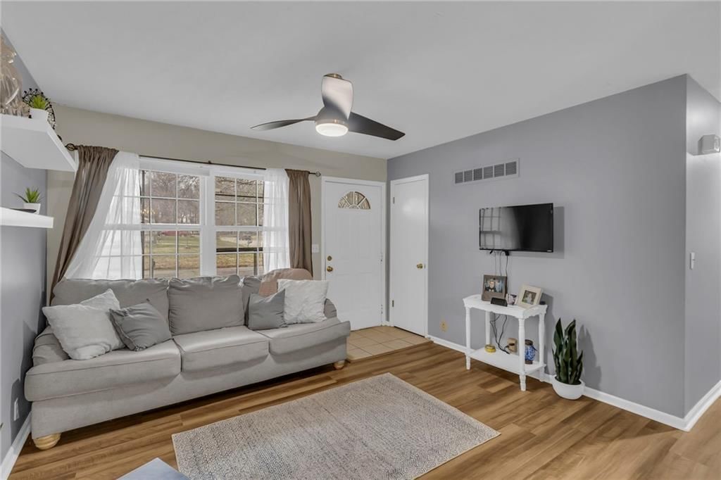1503 W 2nd Street — photo 3