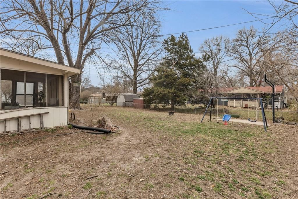 1503 W 2nd Street — photo 28