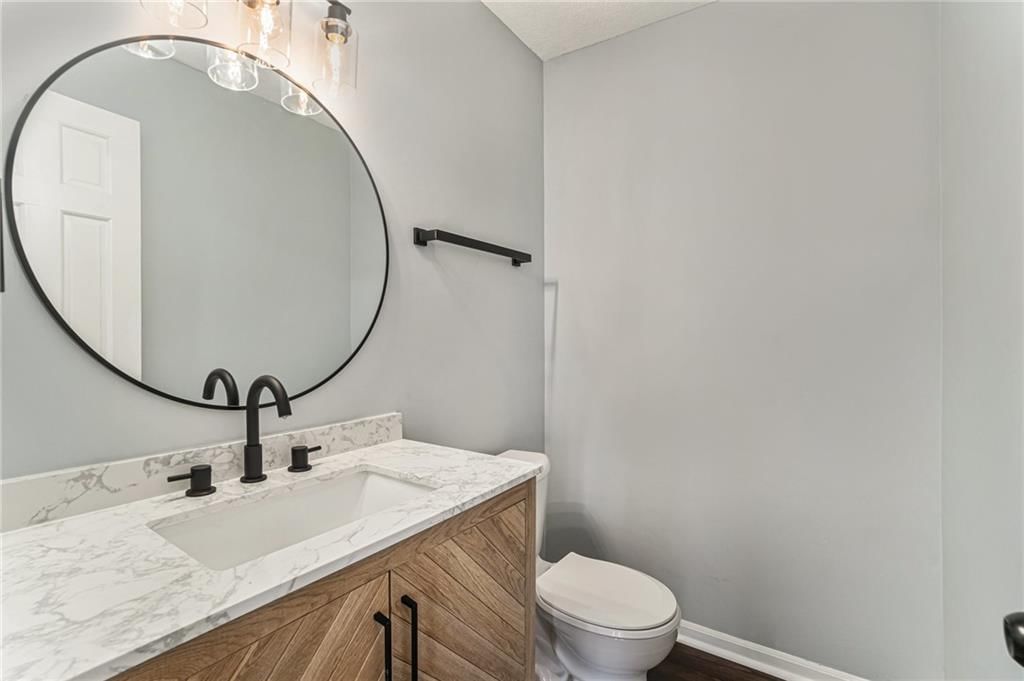 1104 Williamsburg Place — photo 11