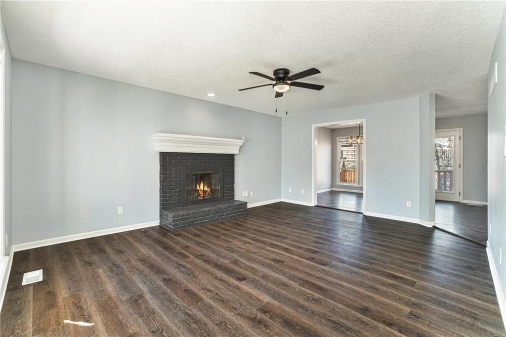 1104 Williamsburg Place — photo 12