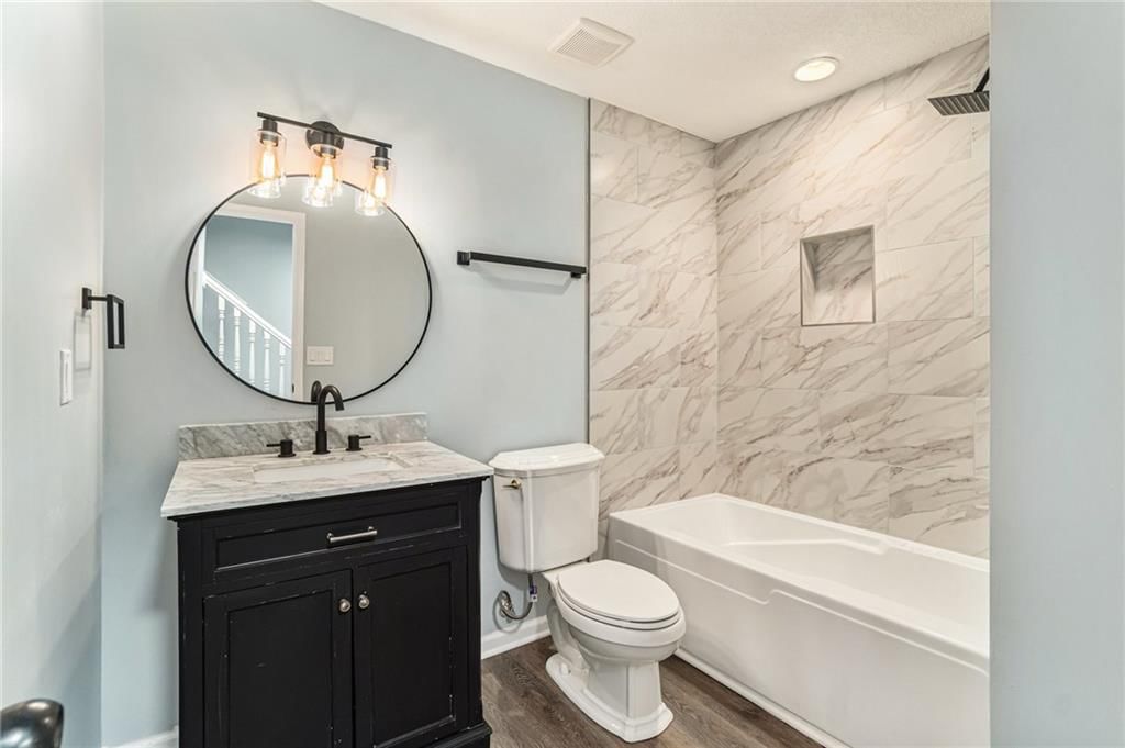 1104 Williamsburg Place — photo 26