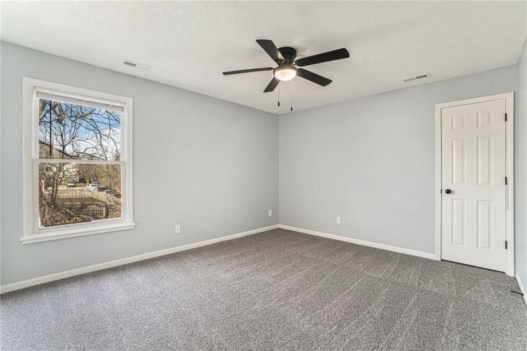 1104 Williamsburg Place — photo 29