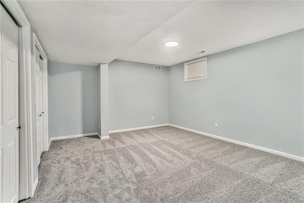 1104 Williamsburg Place — photo 31