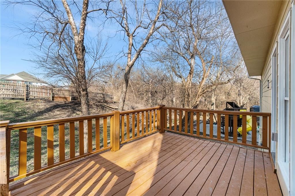 1104 Williamsburg Place — photo 35
