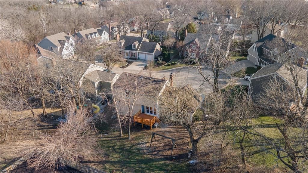 1104 Williamsburg Place — photo 42