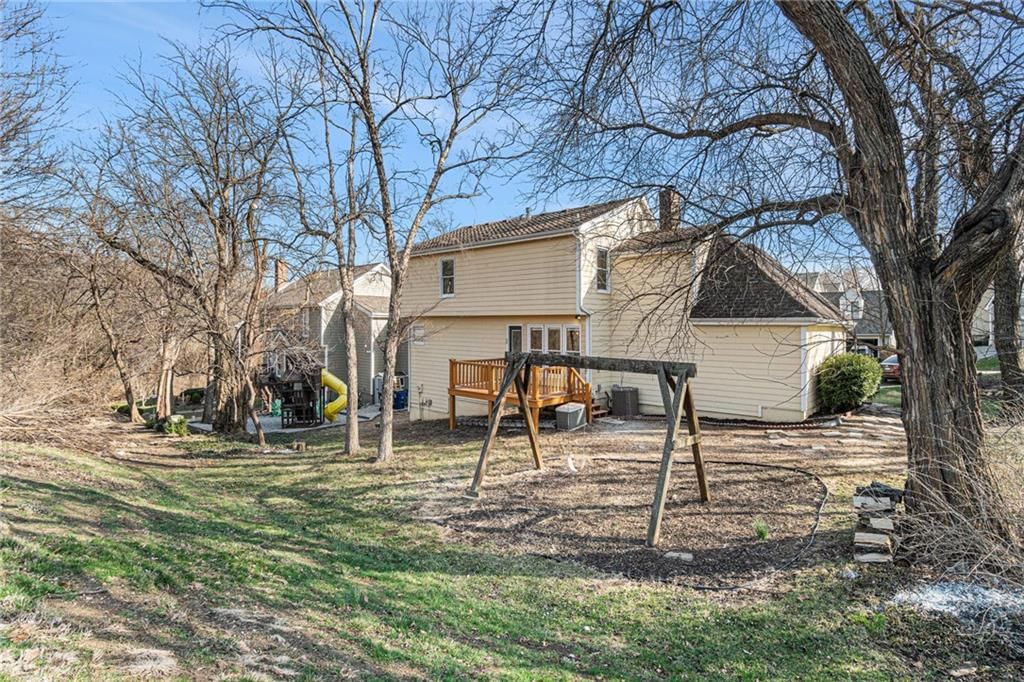 1104 Williamsburg Place — photo 43