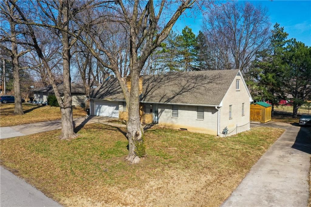 2311 QUEEN RIDGE Drive — photo 2