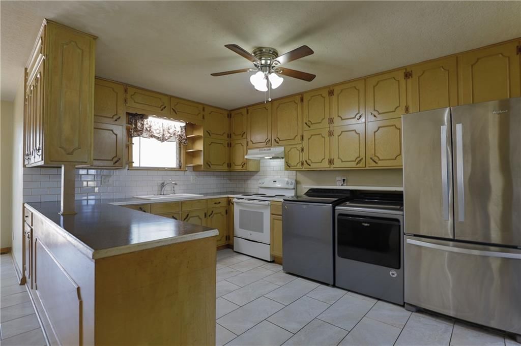 2311 QUEEN RIDGE Drive — photo 11