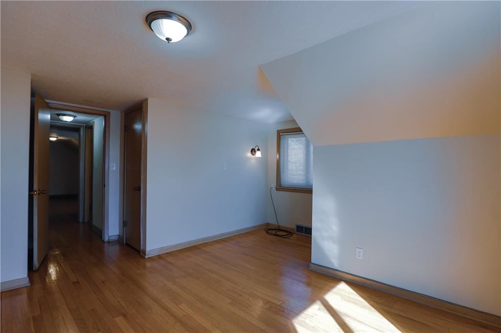 2311 QUEEN RIDGE Drive — photo 28