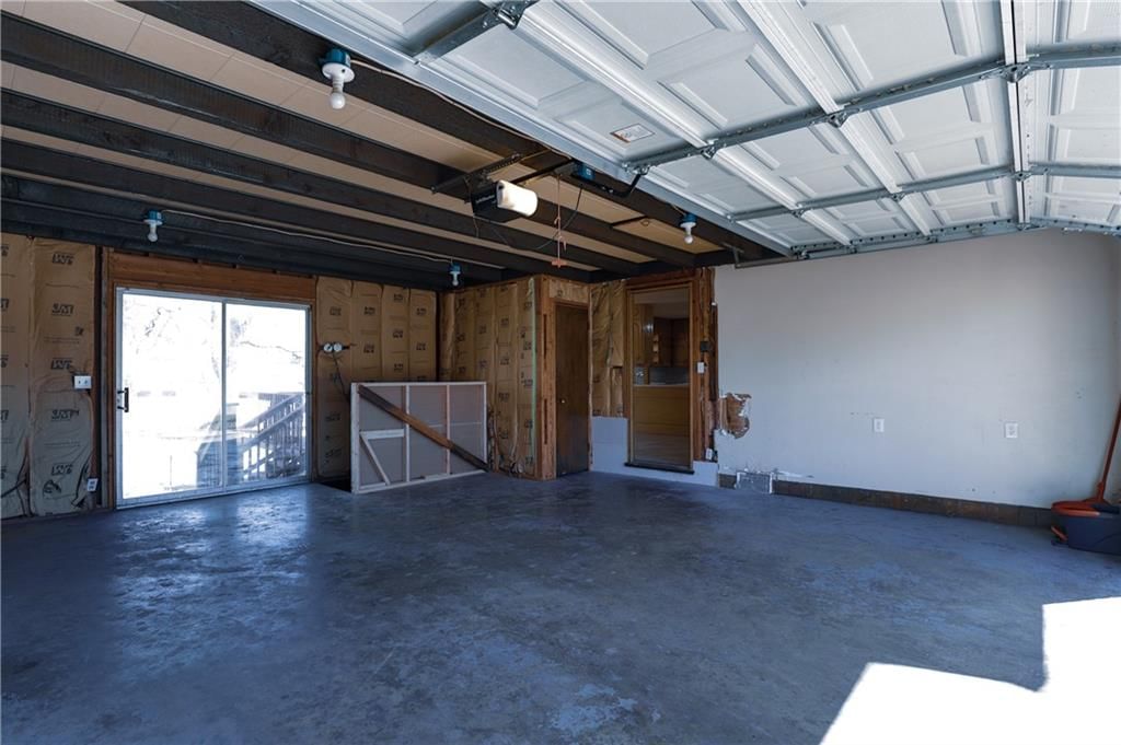2311 QUEEN RIDGE Drive — photo 39