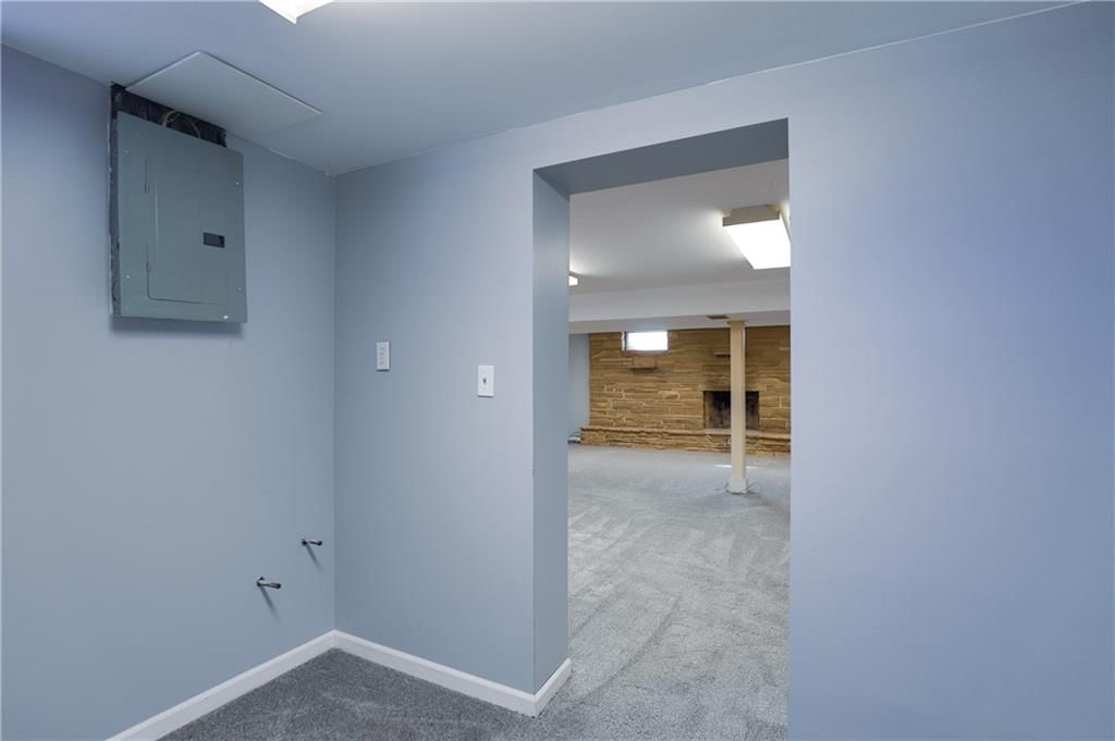 2311 QUEEN RIDGE Drive — photo 50
