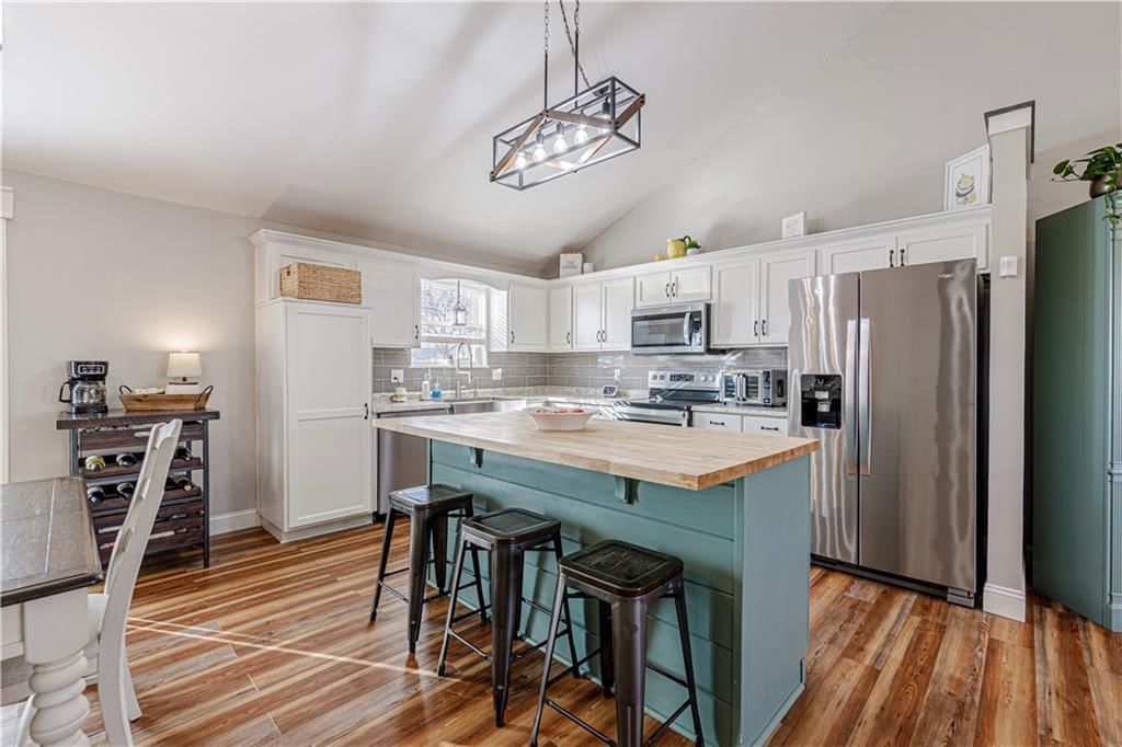 208 Summer Place — photo 13