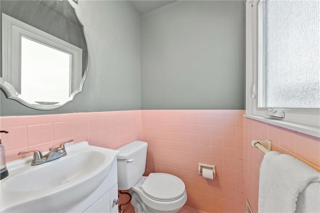 408 E 108th Terrace — photo 17