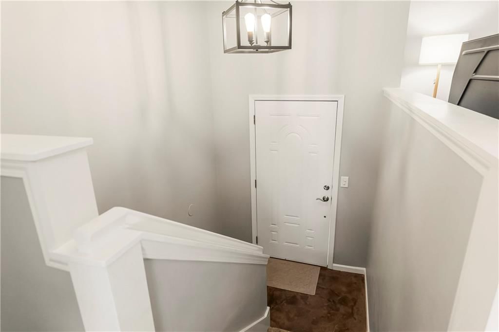 34135 W 84th Terrace — photo 3