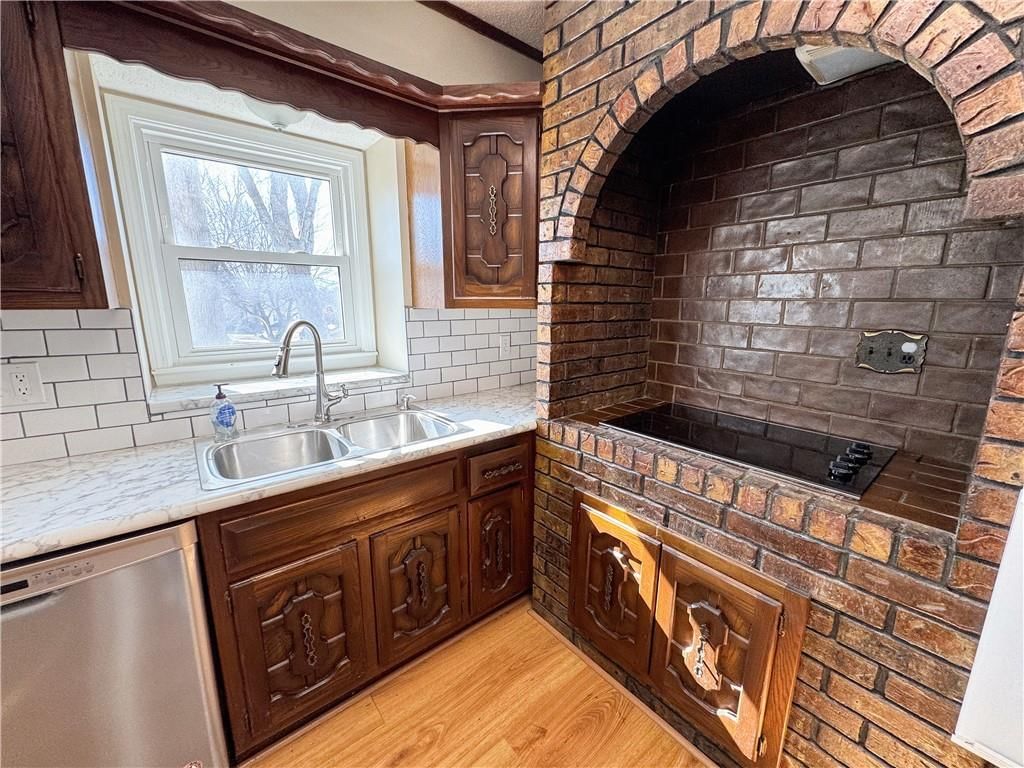 900 NW Roanoke Drive — photo 12