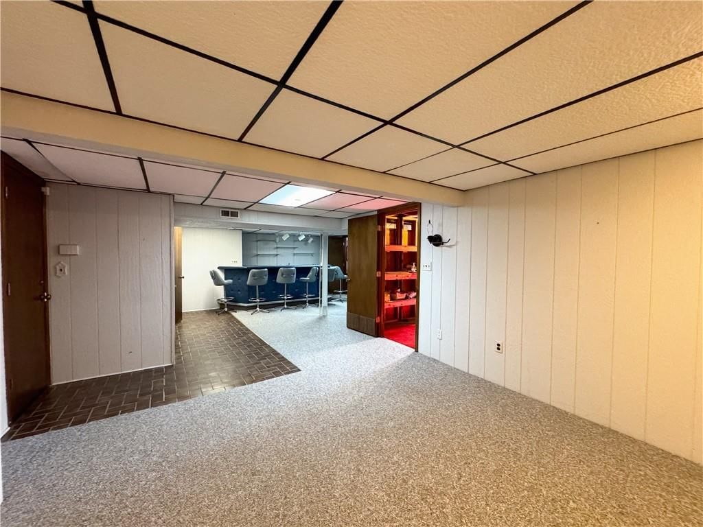 900 NW Roanoke Drive — photo 33