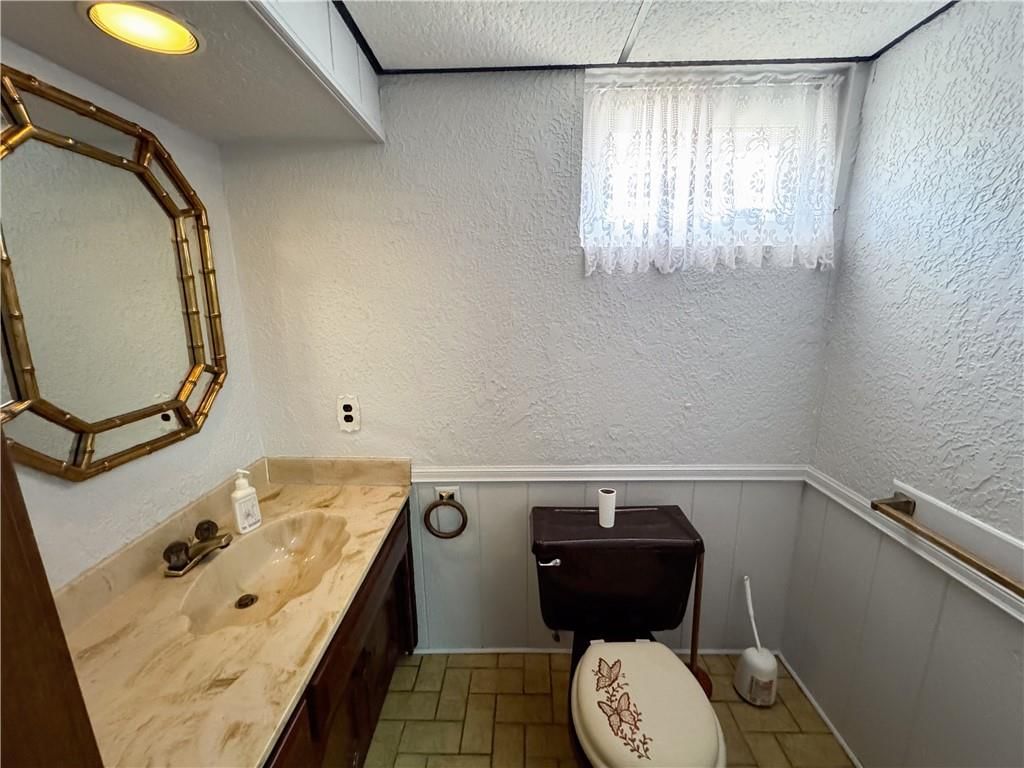 900 NW Roanoke Drive — photo 43