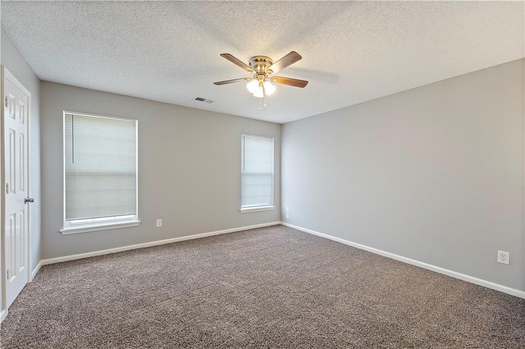714 NE Swann Circle — photo 17