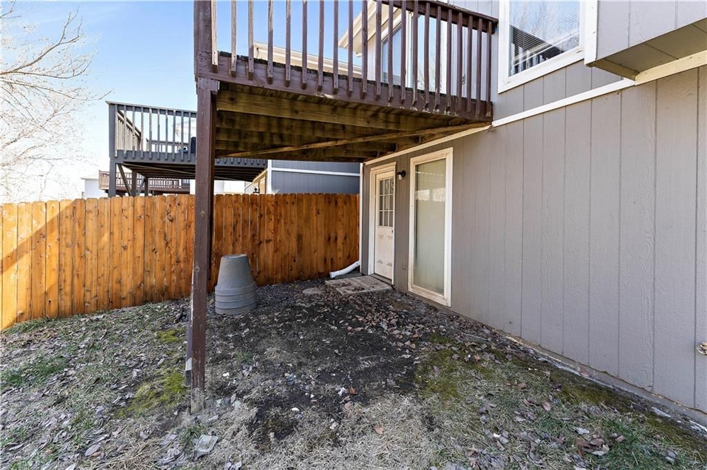 714 NE Swann Circle — photo 31