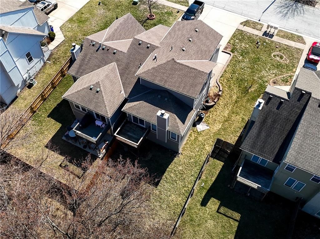 714 NE Swann Circle — photo 36