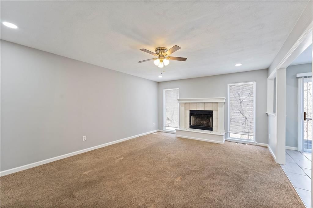 714 NE Swann Circle — photo 8
