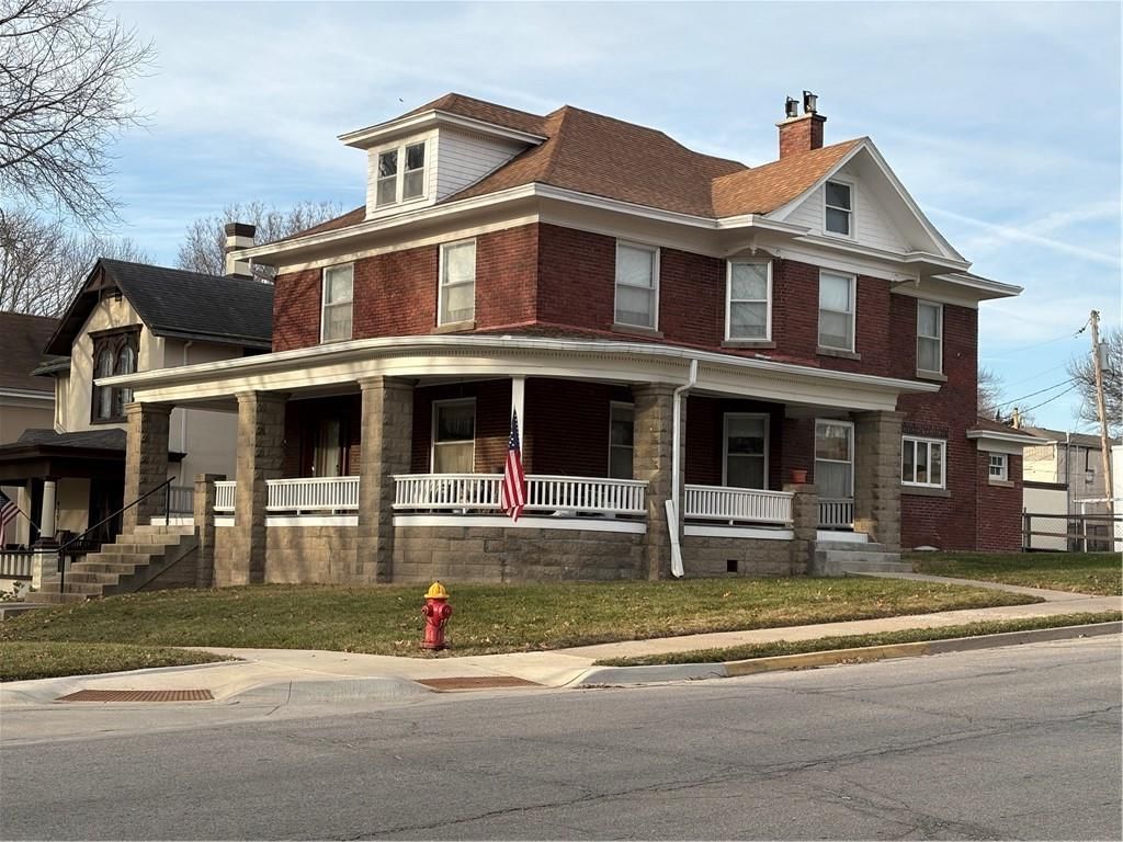 929 N 4th Street — photo 2