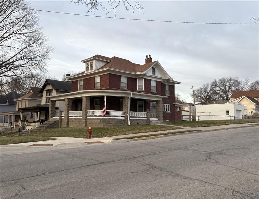 929 N 4th Street — photo 3