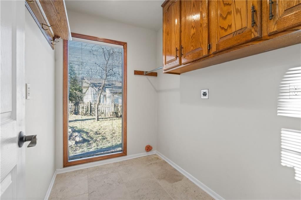 113 NE Shoreview Court — photo 15