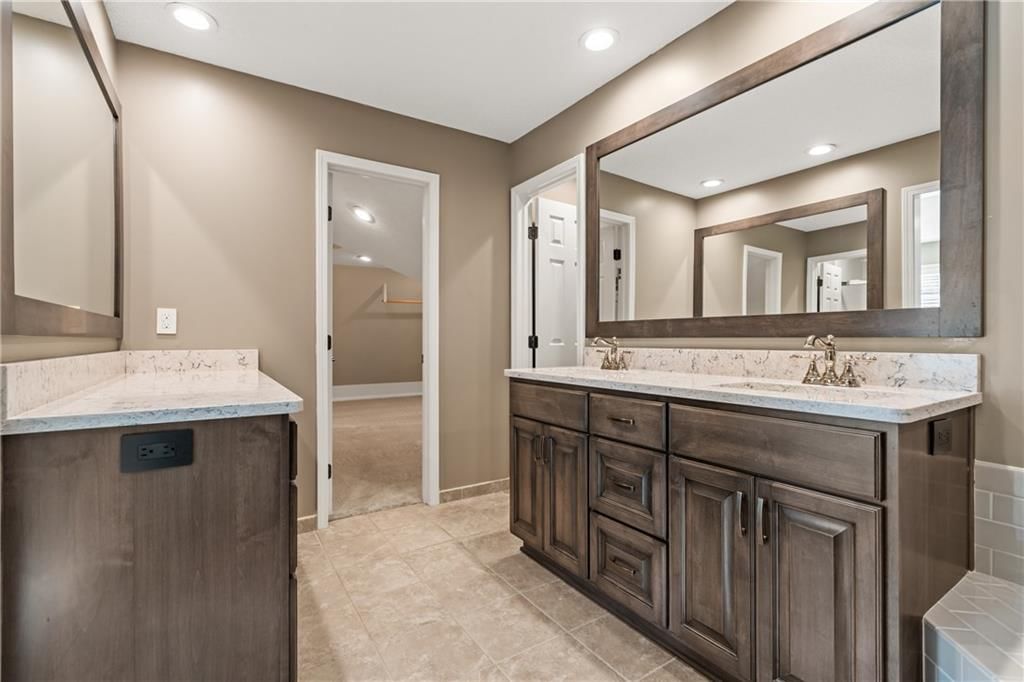 113 NE Shoreview Court — photo 26