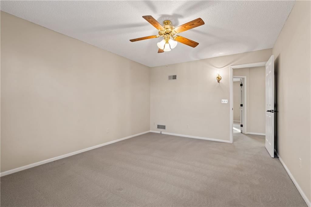 113 NE Shoreview Court — photo 32